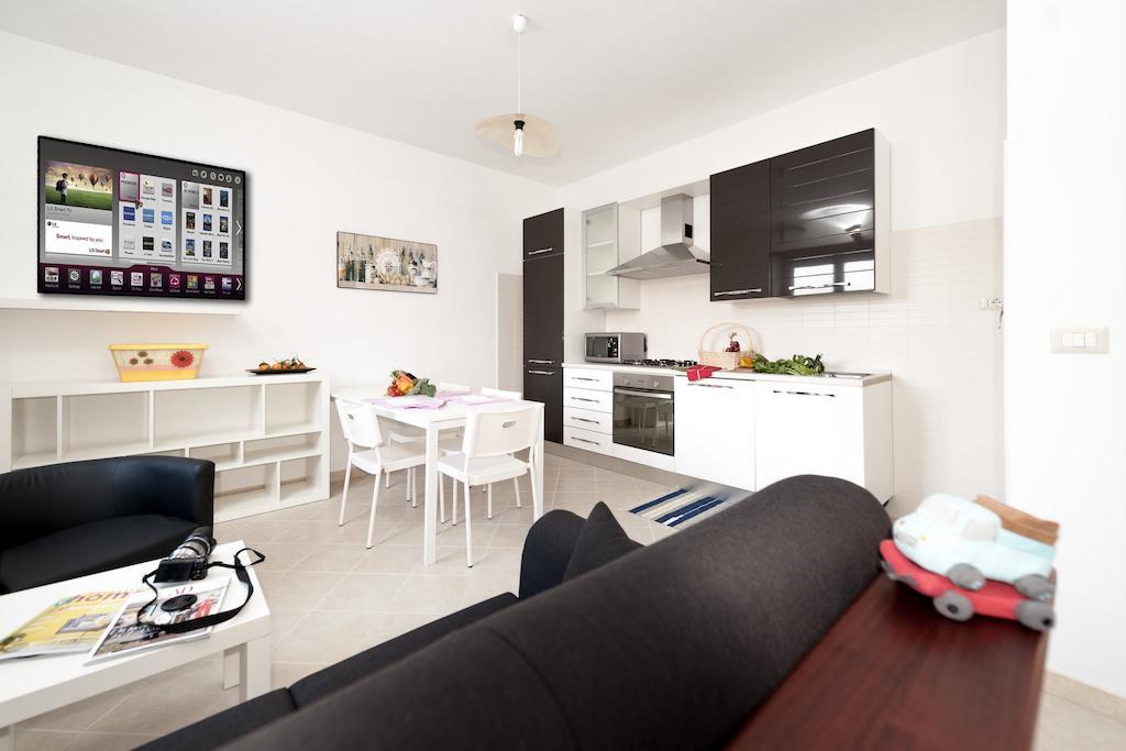 Livingapple Beach Минтурно Стая снимка