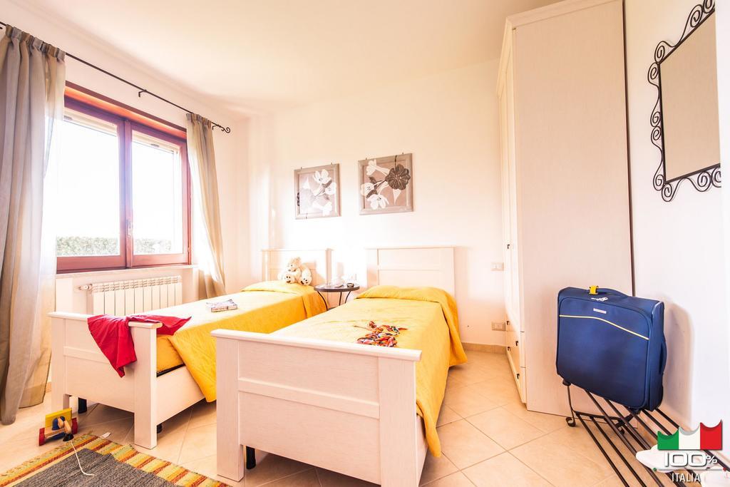 Livingapple Beach Минтурно Екстериор снимка